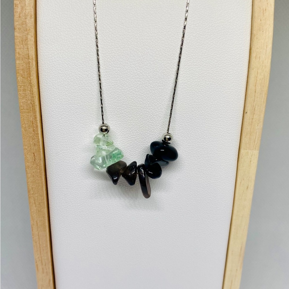 Elegant Black and Green Stone Necklace